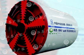 上海青草沙TP3600土压平衡顶管机施工现场